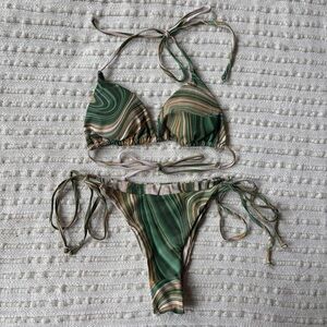 Zaful Green Swirl Tie Dye Triangle Halter Bikini Set Size Medium / 6